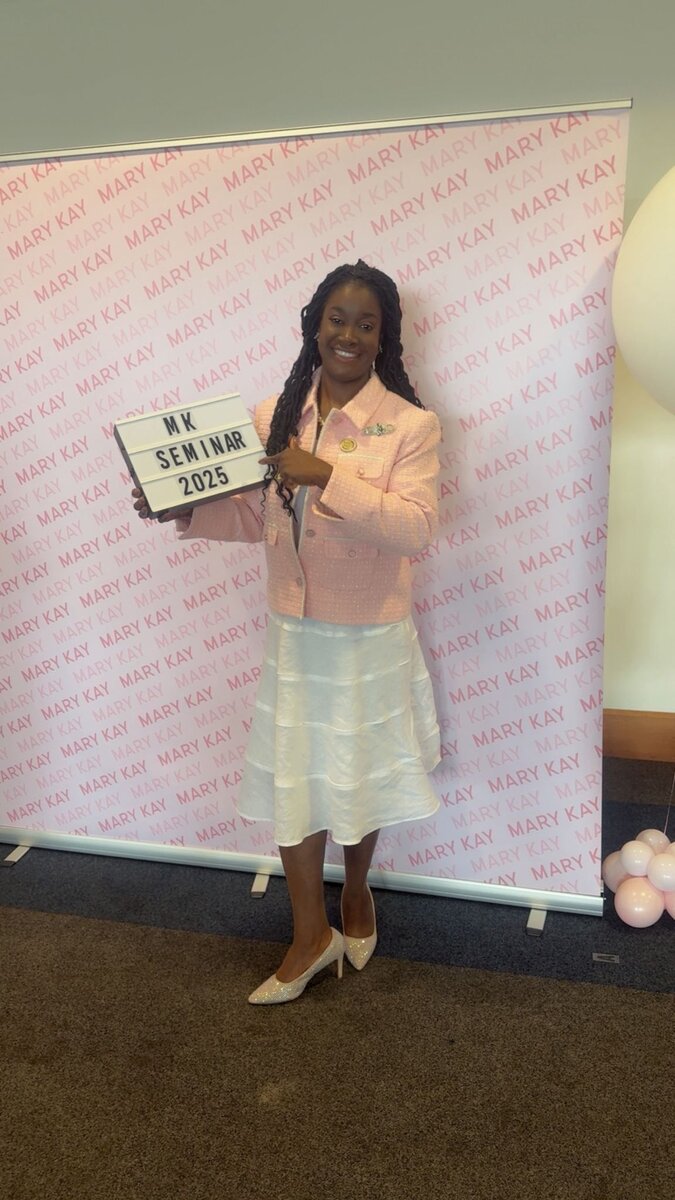 Dr. Toyin Magbagbeola at Mary Kay Seminar 2025